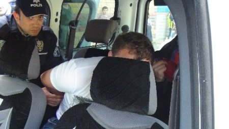 Dur ihtarına uymayan otomobilden uyuşturucu çıktı