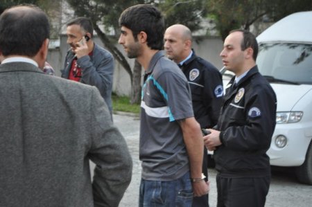 Durdurulan Çalıntı Plakalı Minibüsten 21 Kaçak Mülteci Çıktı