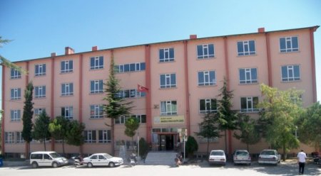 Dursunbey Anadolu İmam Hatip Lisesi akıllı tahtalarına kavuştu