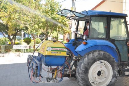 Dursunbey'de Haşereyle Mücadele Başlatıldı