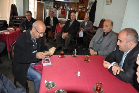 Dursunbey'de 'Her Kahvehane Bir Kütüphane' projesi başlatıldı