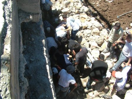 Duvar Altında Kalarak Ölen İşçilerin Cenazeleri Adli Tıp Kurumuna Gönderildi