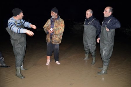 Düz Kışla Kar Suyu Altında Kaldı