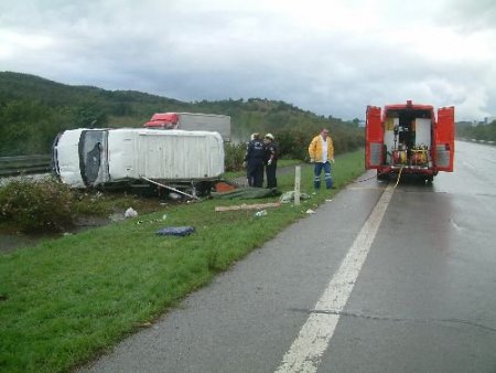 Düzce Tem Otoyolunda 2 Ayrı Kazada 1 Kişi Öldü, 9 Kişi Yaralandı
