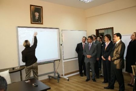 Düzce Üniversitesi'nde Deprem Araştırma Laboratuvarı Törenle Açıldı