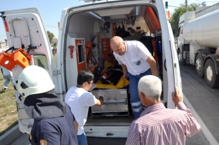 Düzce'de otomobil takla attı: 3 yaralı