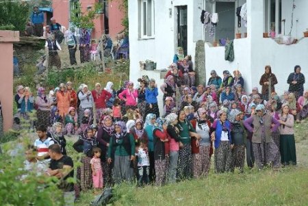 Düziçi'ndeki kavgada ölen 5 kişi toprağa verildi