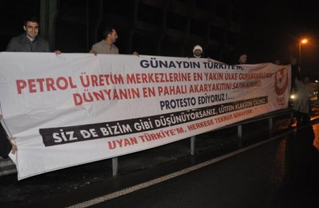 E-5 Üzerinde Pahalı Benzin Protestosu