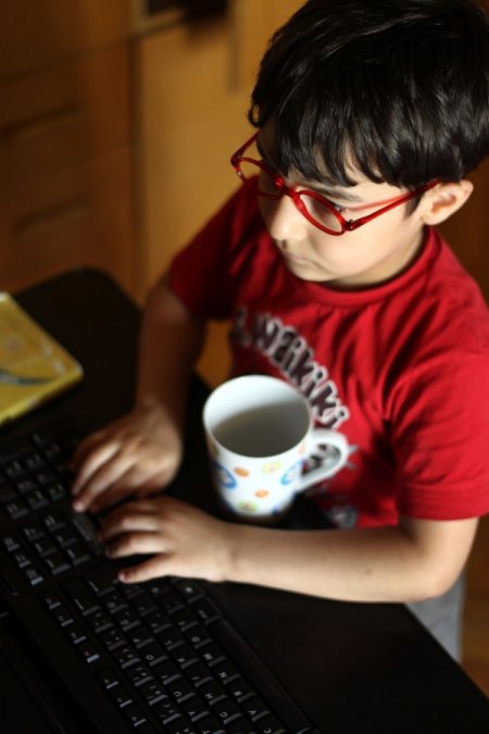 Ebeveynlere göre bilgisayar, çocukları obez yapıyor