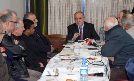 Ecdadı örnek alan Zonguldak Müftüsü kıraathanede dini sohbet başlattı