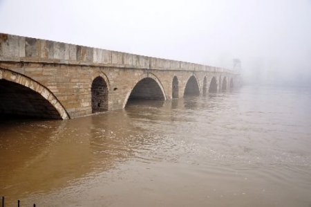 Edirne-bosna Köyü Yolu Sular Altında Kaldı
