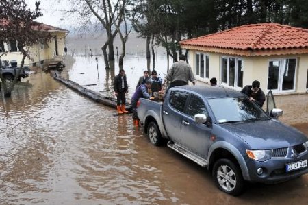 Edirne Çevre Ve Orman Müdürlüğü'ne Seyyar Köprü İle Ulaşılıyor