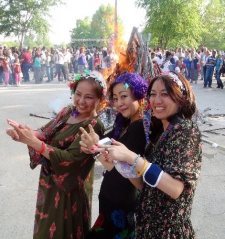 Edirne Kakava Şenlikleri'nde binlerce kişi aynı ateş etrafında birleşti