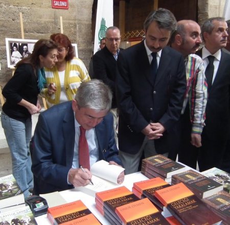 Edirne Kitap Fuarı açıldı