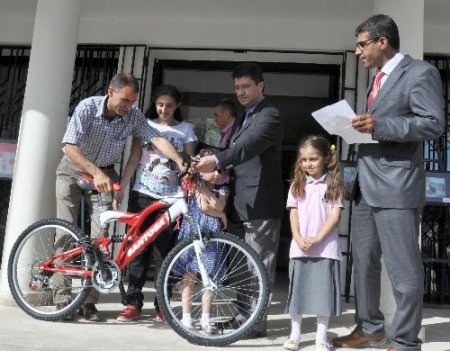 Edirne Müzesi başarılı öğrencileri ödüllendirdi