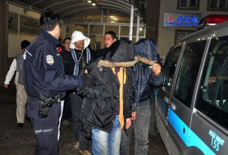 Edirne'de 9 Filistinli Kaçak Yakalandı