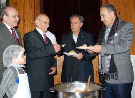 Edirne'de Helva Tadında Sohbetler Başladı