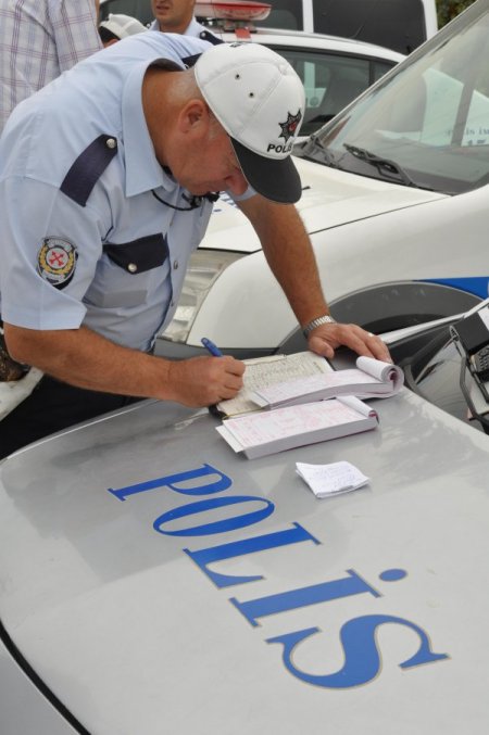 Edirne'de kış öncesi araçlarda 'kabak lastik' denetimi