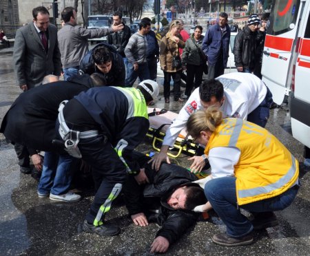 Edirne’de motosiklet kazası: 1'i ağır 2 kişi yaralı