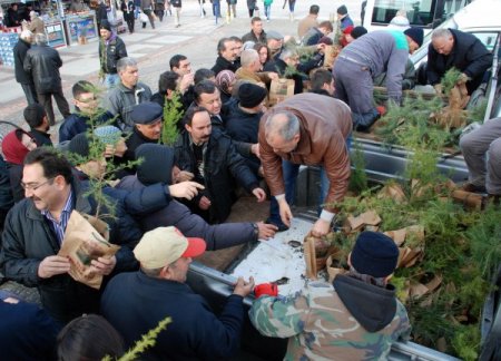 Edirne’de vatandaşlar yeni yıla fidan dikerek girecek