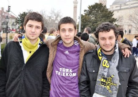 Edirneli Taraftarlardan Dostluk Görüntüsü
