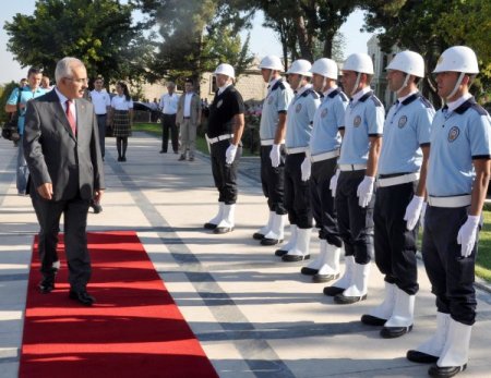 Edirne'nin Yeni Valisi Hasan Duruer Göreve Başladı