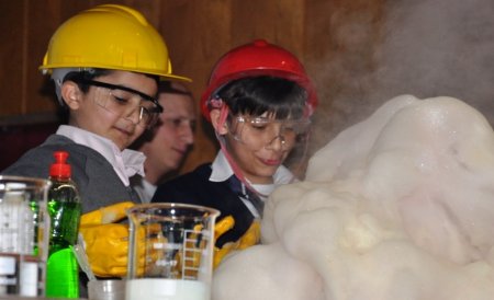 Edirne'ye gelen bilim tiyatroları hem bilgilendirdi hem de eğlendirdi