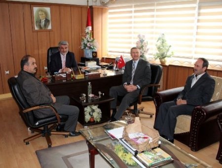 Edremit Belediye Başkan Vekili Çağlar'dan Kutlu Doğum ziyareti