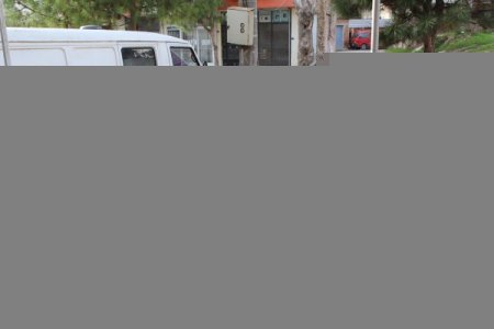 Edremit Belediye Zabıtası hurda araba sahiplerini uyardı