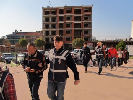 Edremit Belediyesi operasyonunda 3 kişi tutuklandı