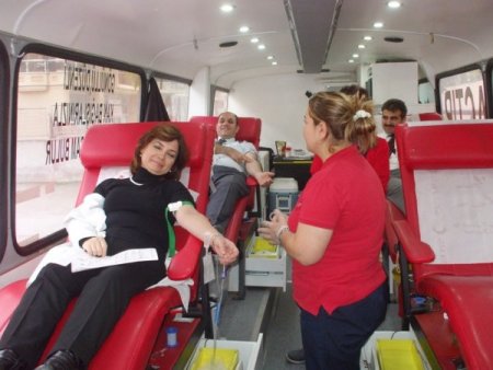 Edremit Körfez Anadolu Lisesi kan bağışı kampanyası düzenledi