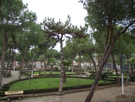 Edremit’in En Büyük Parkı Yeniden Düzenleniyor