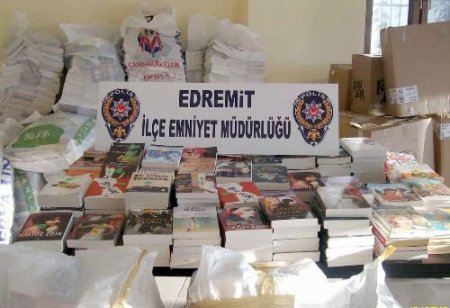 Edremit'te 7 Bin 240 Korsan Yayın Ele Geçirildi