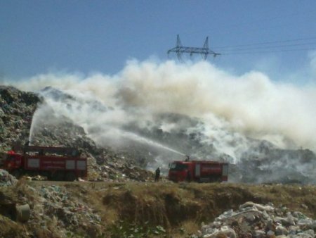 Edremit’te Çöplük Yandı