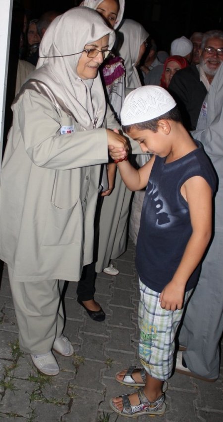 Edremit'te hacı adayları dualarla kutsal topraklara uğurlandı