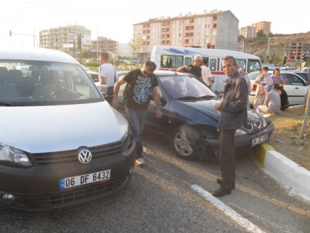 Edremit'te İki Tatilci Kaza Yaptı