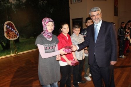 Edremit'te 'Kutlu Doğum' coşku içinde kutlandı