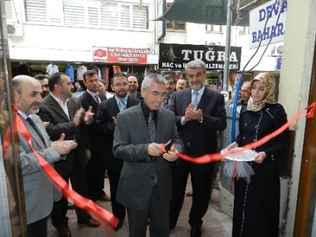 Edremit’te Kutlu Doğum kermesi düzenlendi