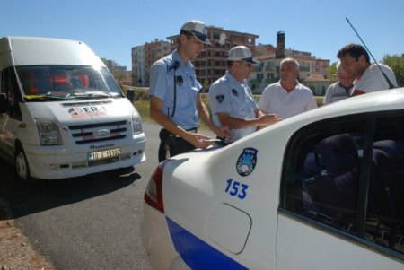 Edremit’te okul servis araçları denetlendi