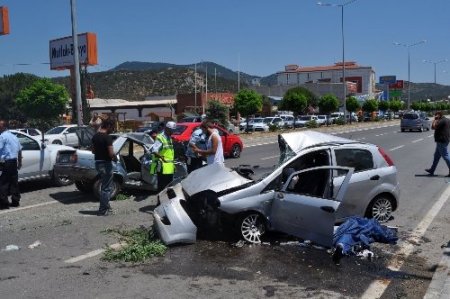 Edremit’te trafik kazası: 2 ölü