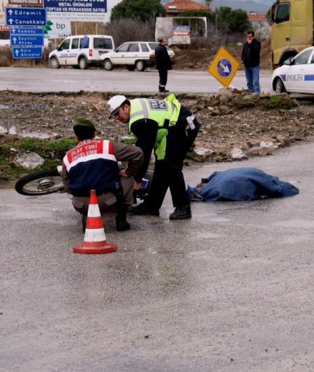 Edremit’te yağmur kaza getirdi: 1 ölü