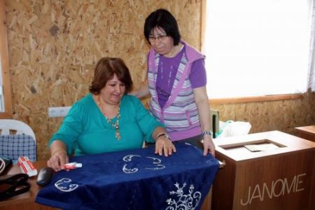 Edremit'teki El Sanatları Kurslarına Hanımlar Büyük İlgi Gösteriyor