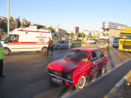 Edremit’teki 'ölüm kavşağı'nda yine trafik kazası meydana geldi