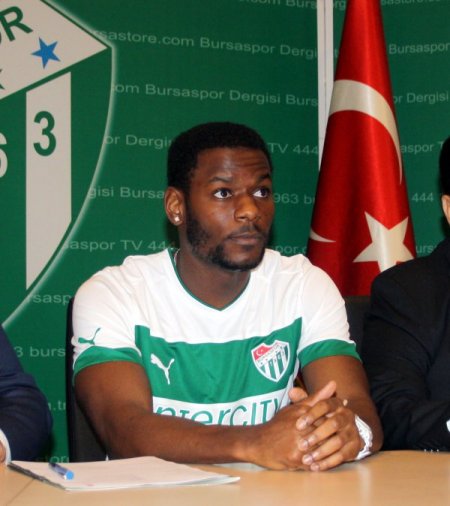 Edu, Bursaspor'a imzayı attı