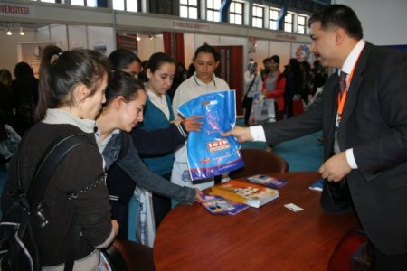 Educaturk Adana Eğitim Ve Kariyer Günleri Başladı