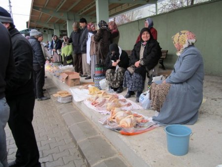 Eflani hindileri pazara indi