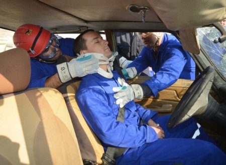 Ege Bölgesi'ndeki itfaiyeciler İzmir'de eğitiliyor