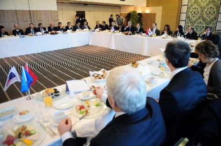 Egemen Bağış, Anayasa Mahkemesi Kararını Eleştirdi: Ab Standardının Önü Kapandı