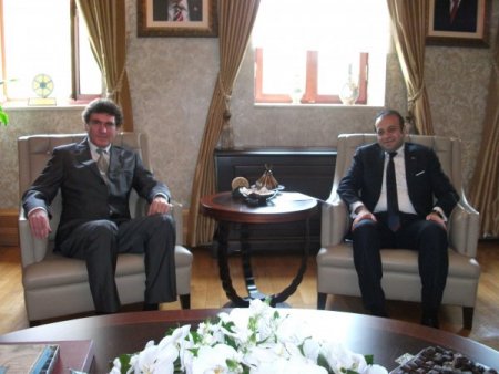 Egemen Bağış, Orkestra Şefi Cem Mansur'u Kabul Etti