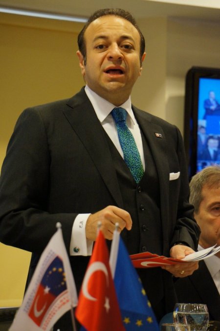 Egemen Bağış: Et ve tırnak olduğumuzu algılayarak beraber ter dökeceğiz